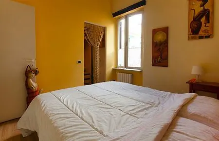 Casa Giulia * Rome